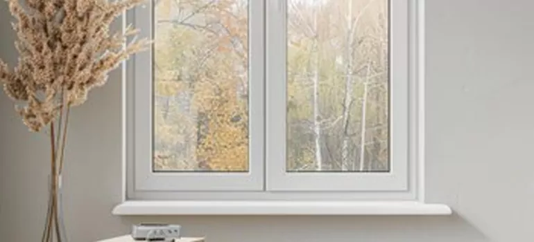 Vinyl Window Stool in Naples, FL